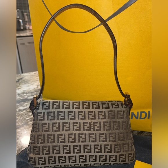 Small/mini Fendi Shoulder Bag - Picture 3 of 5